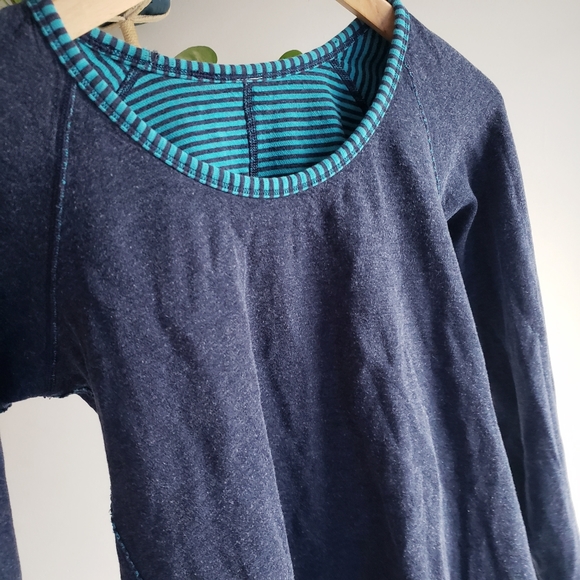 Lululemon Open Your Heart Long Sleeve Heathered Ink / Classic Stripe Reversible - Picture 8 of 16